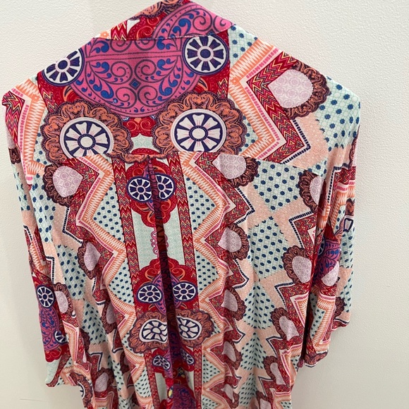 Like new! Mink Pink Sweet Like Candy Multi Print Kimono Top - Picture 8 of 8